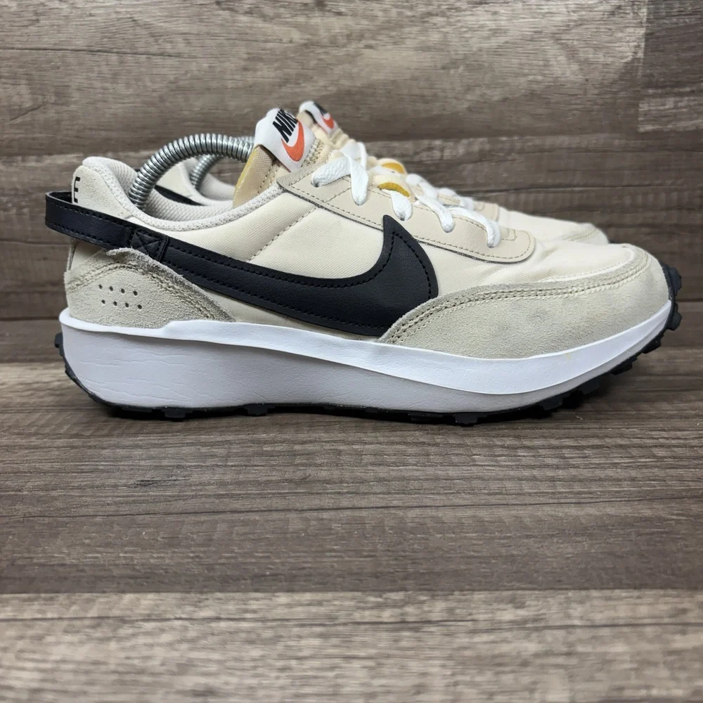 Nike Waffle Debut Tan Black Womens US Size 7.5 EUR 38.5 DH9523-102 Running Shoes - Picture 1 of 9